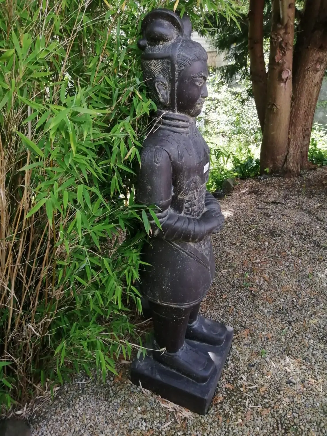 Product image 3 of the product “Chinese warrior, standing, 150 cm height, cast stone, handcrafted & coloured ”